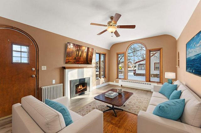 548 5th Avenue S, South Saint Paul, MN 55075