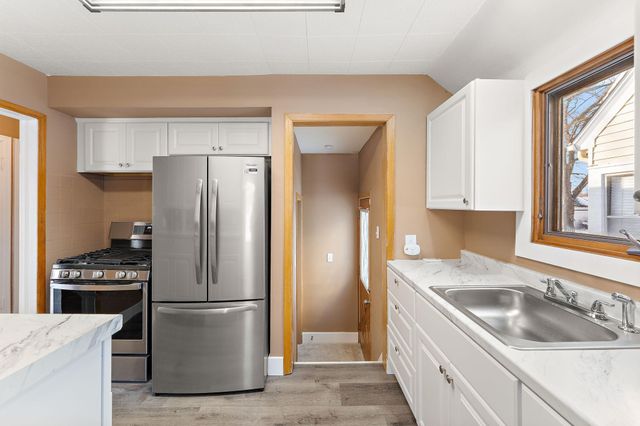 548 5th Avenue S, South Saint Paul, MN 55075