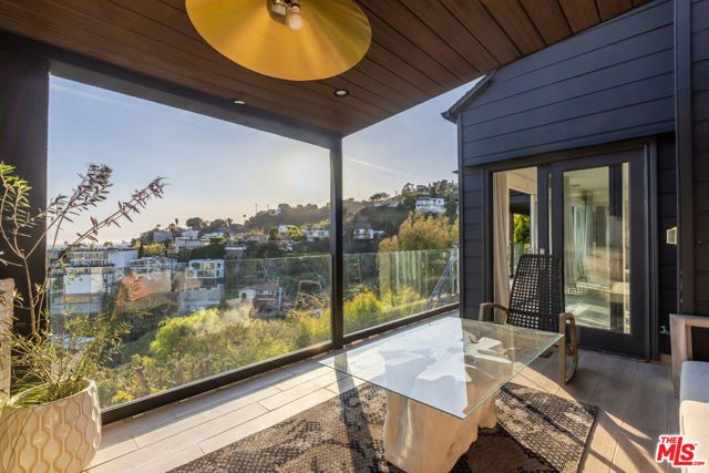 8430 Franklin Avenue, Los Angeles, CA 90069