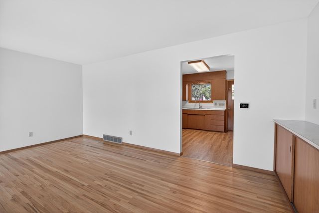 125-127 Wallace Place, Waterloo, IA 50702