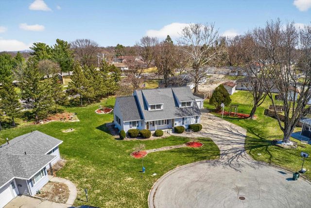 125-127 Wallace Place, Waterloo, IA 50702