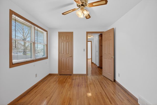 125-127 Wallace Place, Waterloo, IA 50702