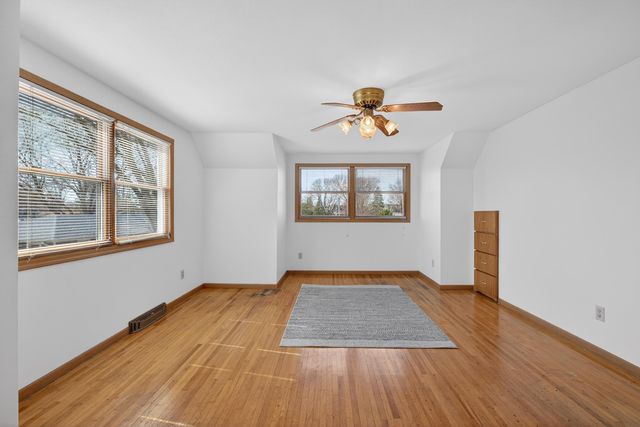 125-127 Wallace Place, Waterloo, IA 50702