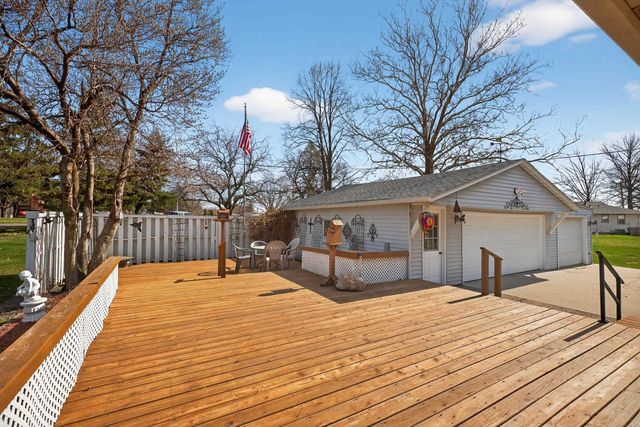 125-127 Wallace Place, Waterloo, IA 50702