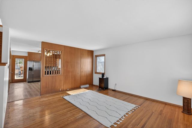 125-127 Wallace Place, Waterloo, IA 50702