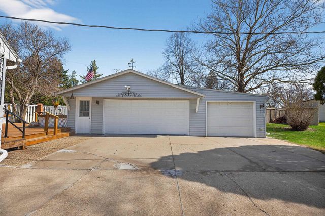 125-127 Wallace Place, Waterloo, IA 50702