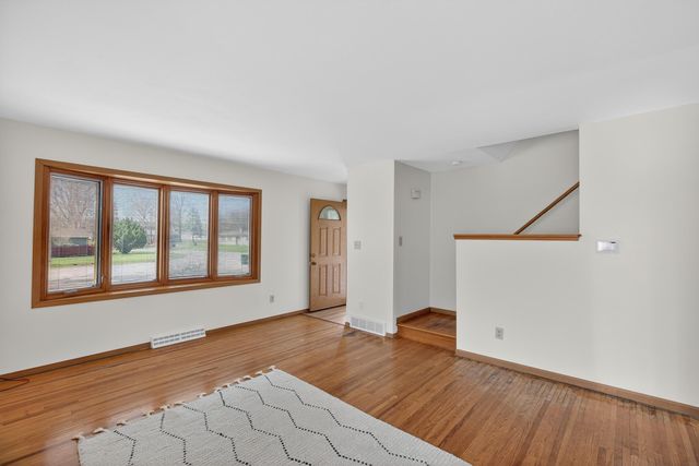 125-127 Wallace Place, Waterloo, IA 50702