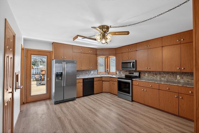 125-127 Wallace Place, Waterloo, IA 50702