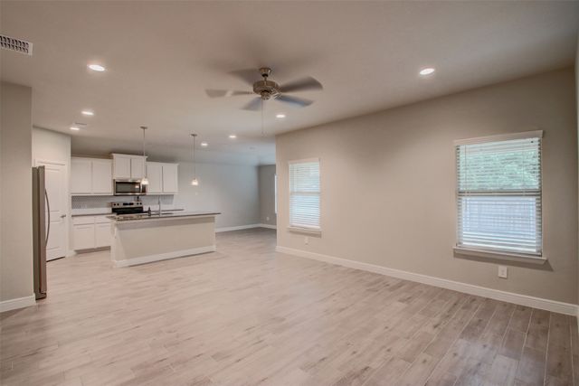 859 Waterford Way, Joshua, TX 76058