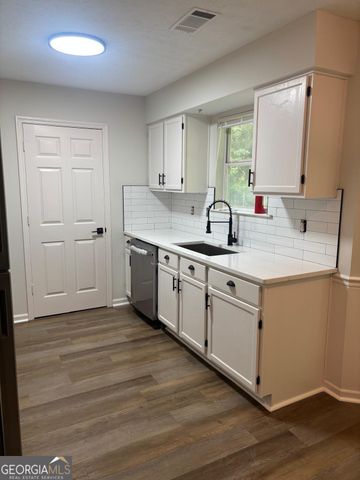 60 Doe Run Drive, Sharpsburg, GA 30277