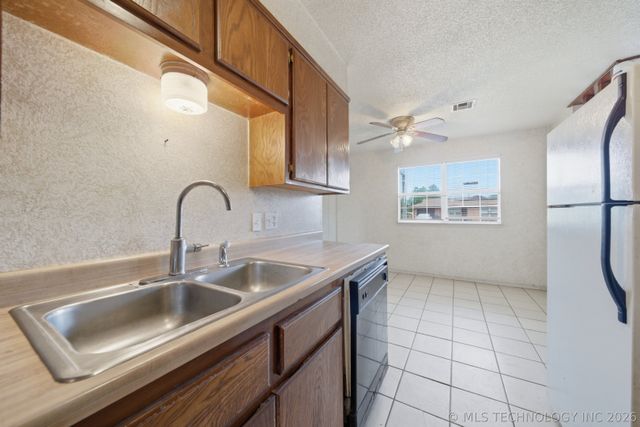 422 E 25th Street, Okmulgee, OK 74447