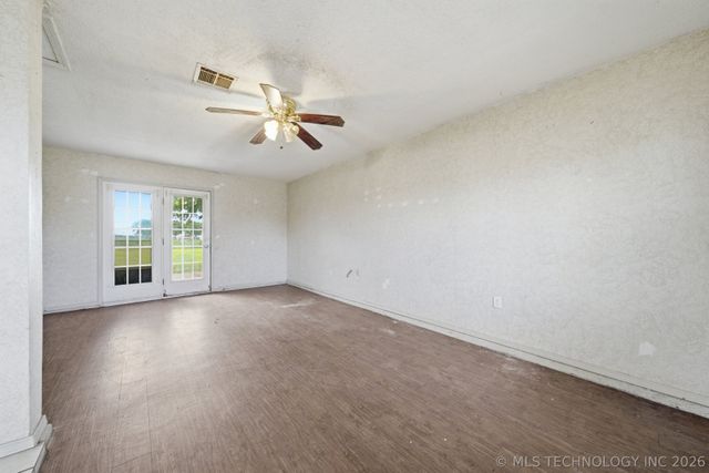 422 E 25th Street, Okmulgee, OK 74447