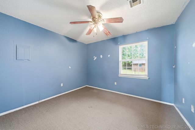 422 E 25th Street, Okmulgee, OK 74447