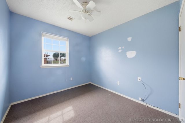 422 E 25th Street, Okmulgee, OK 74447