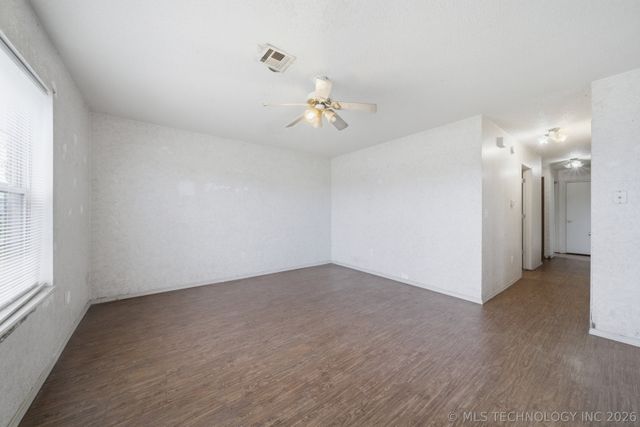 422 E 25th Street, Okmulgee, OK 74447