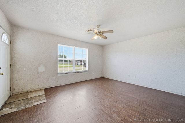 422 E 25th Street, Okmulgee, OK 74447
