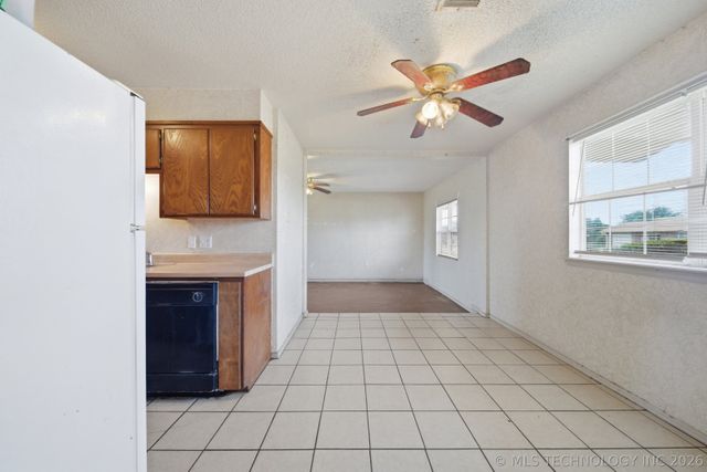 422 E 25th Street, Okmulgee, OK 74447