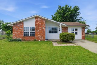 422 E 25th Street, Okmulgee, OK 74447