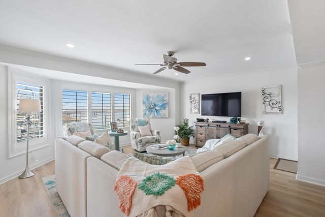 1398 Basin Dr Unit 111, Murrells Inlet, SC 29576