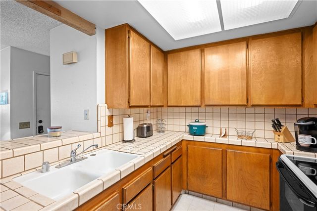 23 Country Mile Road, Pomona, CA 91766