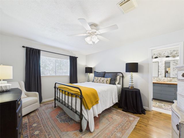 2824 Meadow Brook Court, League City, TX 77573