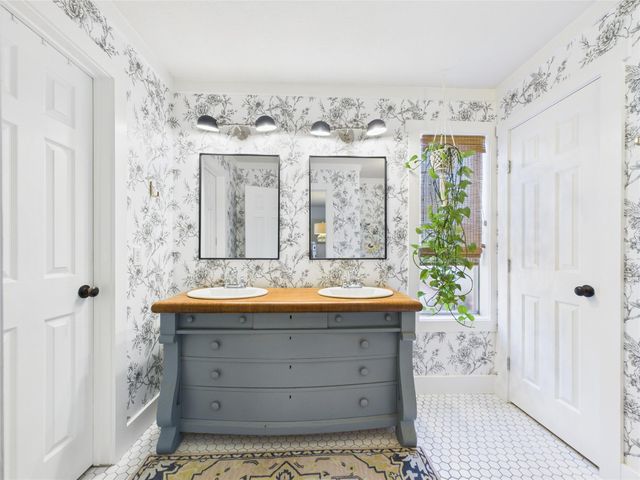 2824 Meadow Brook Court, League City, TX 77573