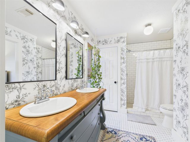 2824 Meadow Brook Court, League City, TX 77573