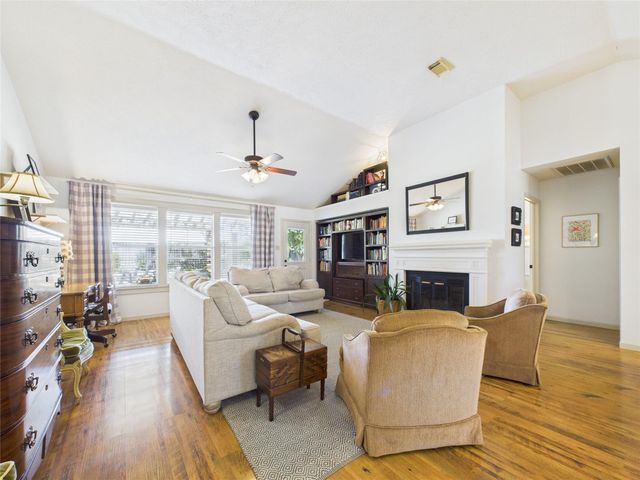 2824 Meadow Brook Court, League City, TX 77573