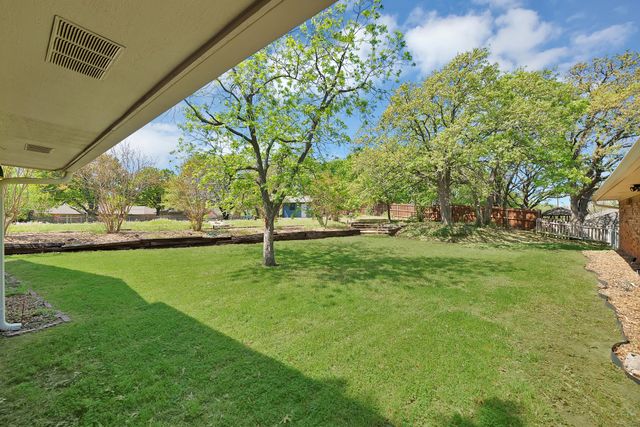 2812 Whisperwood Trail, Dalworthington Gardens, TX 76016