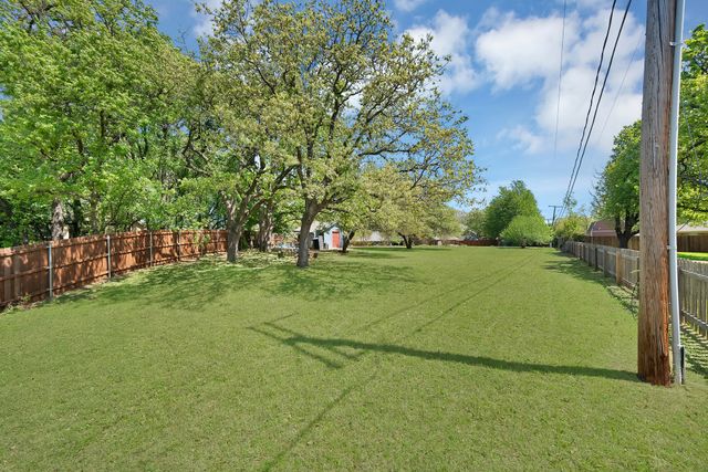 2812 Whisperwood Trail, Dalworthington Gardens, TX 76016