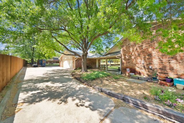 2812 Whisperwood Trail, Dalworthington Gardens, TX 76016