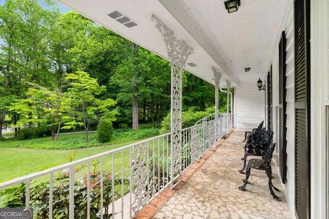 4670 Windsor Drive SW, Smyrna, GA 30082