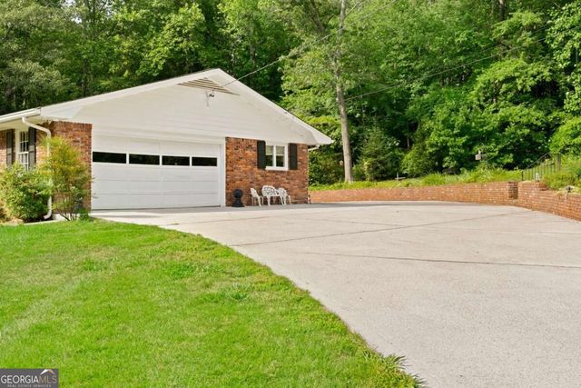 4670 Windsor Drive SW, Smyrna, GA 30082