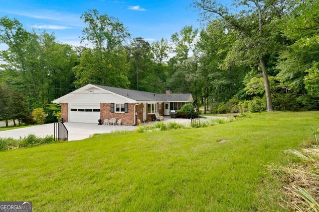 4670 Windsor Drive SW, Smyrna, GA 30082