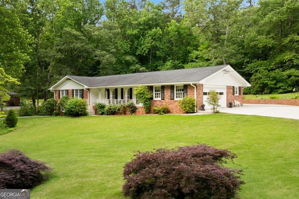 4670 Windsor Drive SW, Smyrna, GA 30082