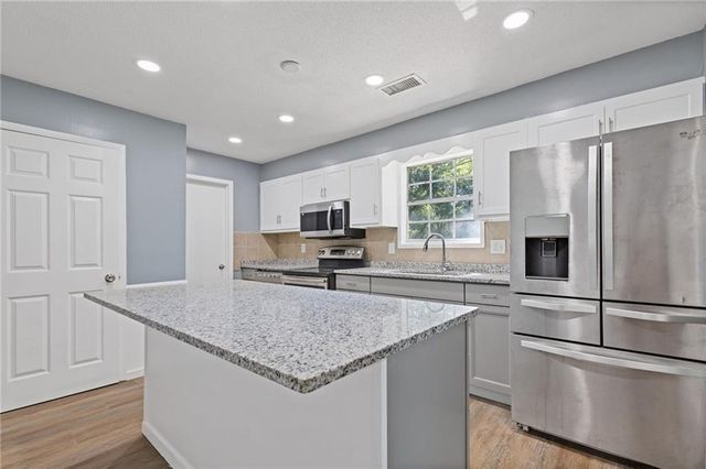 594 Kingston Lane, Conyers, GA 30012