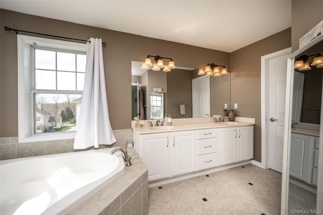 19 Bayberry Street, Hopewell Junction, NY 12533