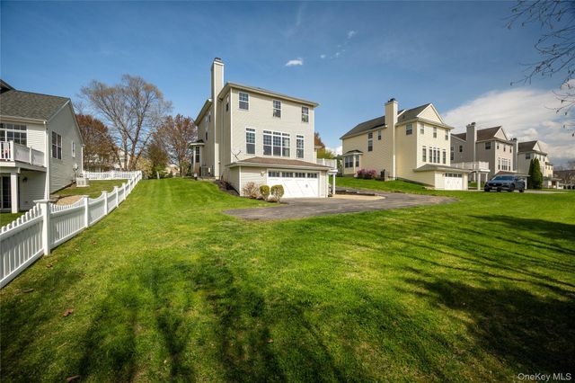 19 Bayberry Street, Hopewell Junction, NY 12533