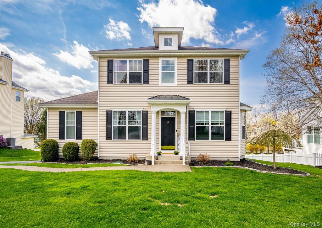 19 Bayberry Street, Hopewell Junction, NY 12533