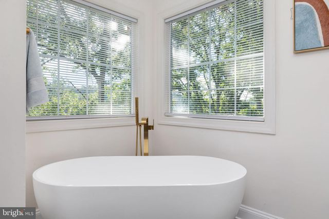 514 SLEIGH DR, Cross Junction, VA 22625