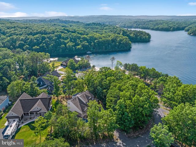 514 SLEIGH DR, Cross Junction, VA 22625