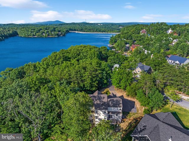 514 SLEIGH DR, Cross Junction, VA 22625