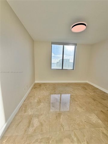 1060 Brickell Ave 3705, Miami, FL 33131