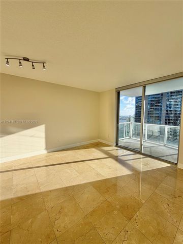 1060 Brickell Ave 3705, Miami, FL 33131