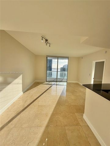 1060 Brickell Ave 3705, Miami, FL 33131