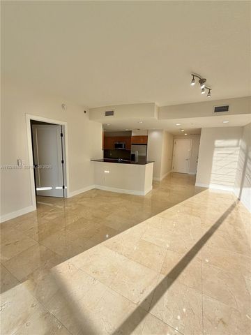 1060 Brickell Ave 3705, Miami, FL 33131