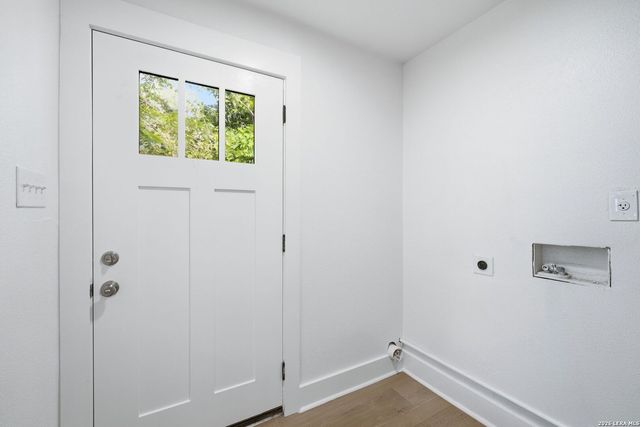 1629 Santa Anna, San Antonio, TX 78201