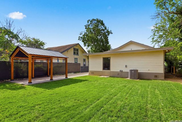 1629 Santa Anna, San Antonio, TX 78201