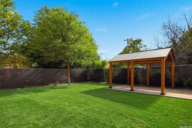 1629 Santa Anna, San Antonio, TX 78201