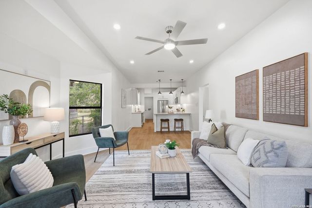 1629 Santa Anna, San Antonio, TX 78201